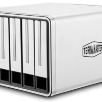 terramaster_d5_300_01-1.jpg